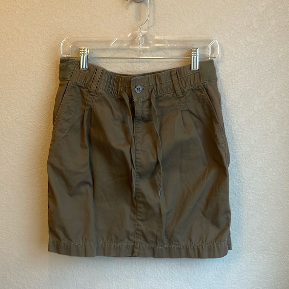 Eddie Bauer Women's Utility Mini Skirt Size 2 Green Cargo pockets Hiking